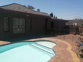 Naisar Holiday Home & Cottages,Primrose. - Image 4