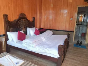 Nathia Hills Hotel and Restaurant - Image 1