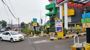 Spacious and Comfort 2BR Bassura City Apartment near Mall By Travelio - Image 2