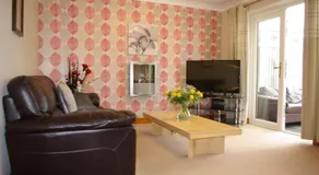 Portland Mews - 3 Bed Holiday Home By Premier Serviced Accommodation - Image 2