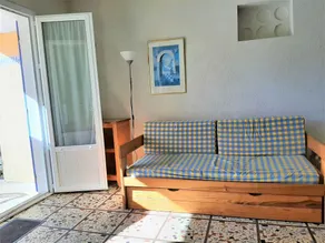 Alluring Holiday Home in Saint-Savinien with Jacuzzi - Image 4