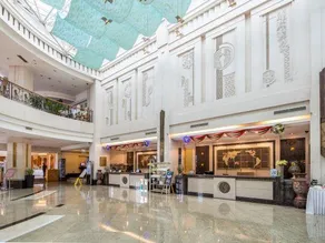 Jinling Star Hotel - Image 2