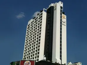 Royal Lanna Hotel - Image 4
