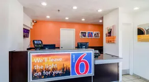 Motel 6-Schiller Park, IL - Chicago O'Hare - Image 4