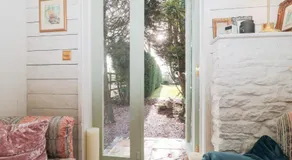 Shades Farm Summerhouse - Image 3