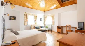 Hotel Conde De Badaran - Image 2