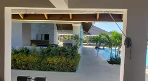 Breathtaking Villa At The Crest - Image 4