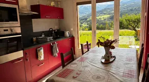 Joli appartement avec superbe extérieur - Image 3
