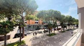 Beach-Center-Renovated-Parking-Balcony apartment - Image 3