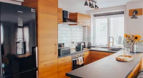 Central Manchester Gem with Stylish 2BR Retreat and Free Carpark - Image 5