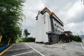 Pocheon Central Hotel - Image 5