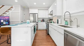 Luxury 3BR 2BA apt near Harvard with Free Parking - Image 3