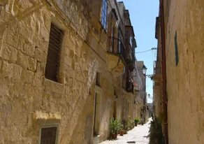 A 17th Century Knights of Malta house at Valletta - Image 4