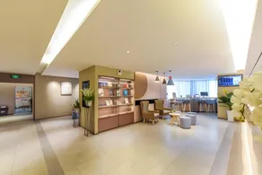 Home Inn Neo Guiyang Zhonghua Middle Road Penshuichi Metro Station - Image 4