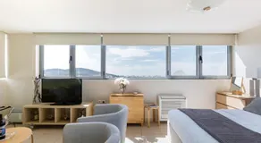 GB Athens View Luxury Suite - Image 2