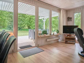 6 person holiday home in Nexø-By Traum - Image 2