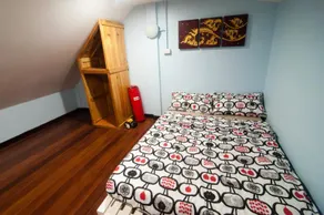 eat-Ting Cafe' and Hostel - Image 4
