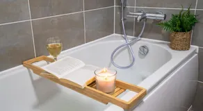 3 Beds with off-street parking for 2 cars, fast Wifi, sleeps 6 - Image 4