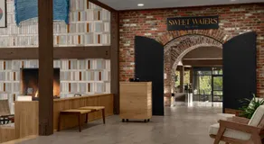 Valley River Inn - Image 4