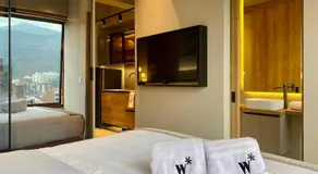 Wynwood House 100 - Image 2