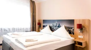 Hotel Royal - Image 2