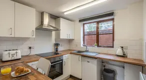 Modern studio flat in Wellington, Telford - Image 2