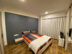 LUXURY STUDIO APARTMENT - Image 5