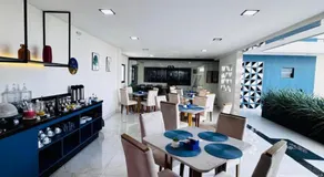 Luster Hotel - Image 3