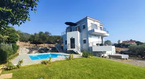 Evilenia Luxury Apartments - Image 4