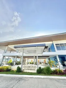Cozy 4 Bedroom Diamond Heights Near Airport & Sta Lucia Mall - Image 2