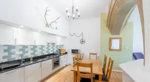 Abbey Church 9 The Nave 2 bedroom Luxury Self catering apartment in Historic Abbey - Image 4
