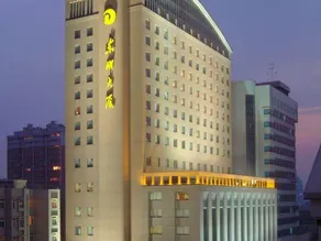 Hubei East Lake Hotel - Image 5
