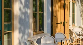MONOslow - Wine, Dine & Rest - Image 3