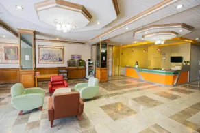 Lake Inn Hotel - Image 3