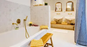 Miss Tinguett 3 Private Rooms Historic Boutique Stay with Private Sauna Central Bruges - Image 5