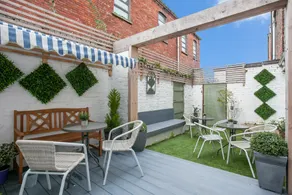 Titanic Guest Boutique Accommodation - Image 3
