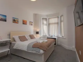 Crewe Rooms Westminster Street - Image 2