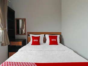 OYO 90498 Kandaga Guest House - Image 2