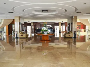 Regina Hotel Pemalang - Image 2
