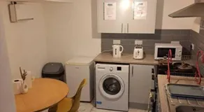 1 Bedroom Flat Available - Image 4