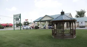 Theroff's Motel - Image 4