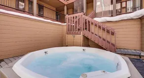 Der Steiermark Unit 108 - Cozy King Studio Off Main St & Peak 9 Base w AC, Balcony, Shared Hot Tub & Free Parking - No Fireplace - Image 4