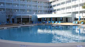 Gorgeous 2 Bedroom Condo - Image 5