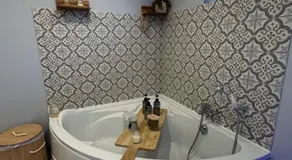 Suite Une Bulle d Evidence avec baignoire spa - Image 2