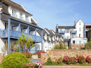 Apartment in Tregastel near the Beach - Image 1