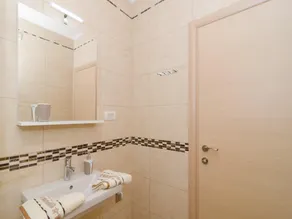 Apartments Marmo - Comfort One Bedroom Apartment with Balcony and Sea View Apartman 2 - Image 4