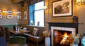 Bulls Head, Castleton - Image 4