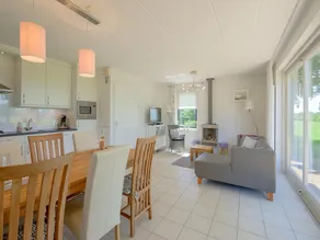 Bungalow in Sondel near Slotermeer Lake - Image 3