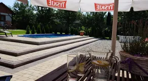 Cudowny Zakątek z Ogrodem i Basenem - Image 3