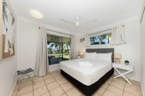 Stunning 4BR Tropical Waterfront Oasis - Image 2